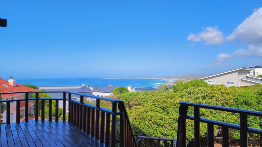 4 Bedroom Property for Sale in Brenton On Sea Western Cape